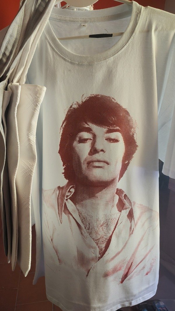 Producto - Remera Sandro Blanca