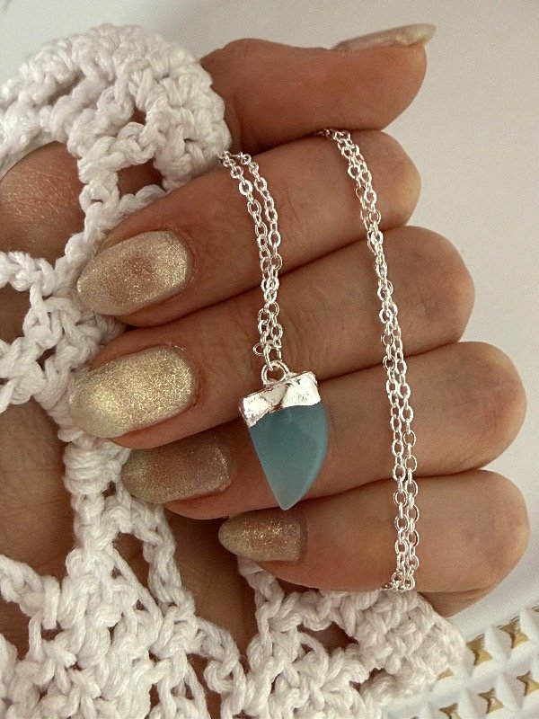 Producto - CB594 Collar con piedra color turquesa acero blanco 45 cm