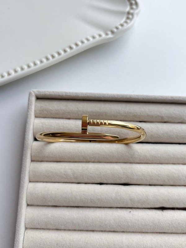 Producto - Pulsera clavo
