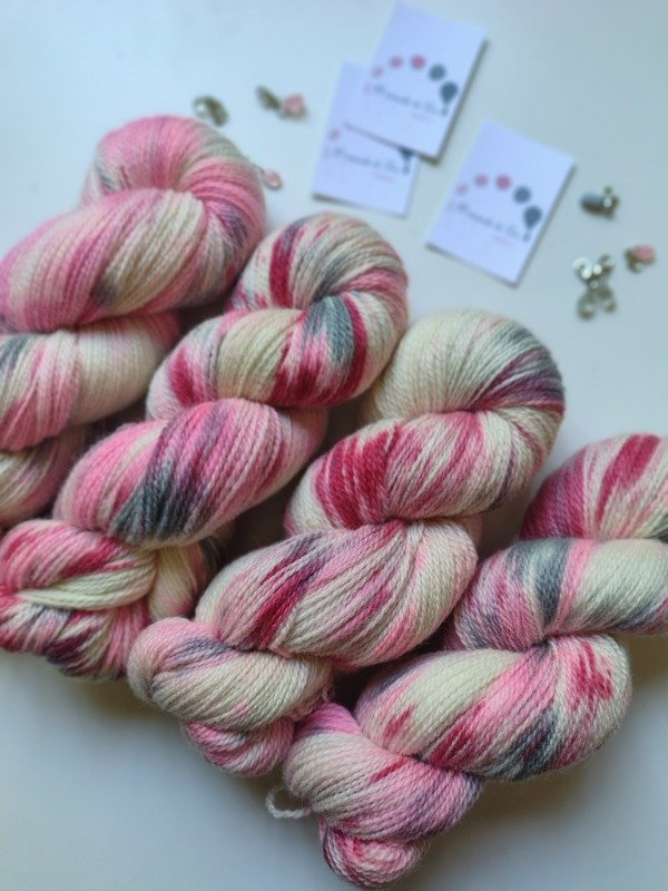 Producto - Lirios- Lana criolla, Sport.