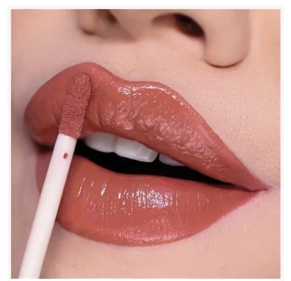 Producto - Lip Gloss MISS LARY - tono nude