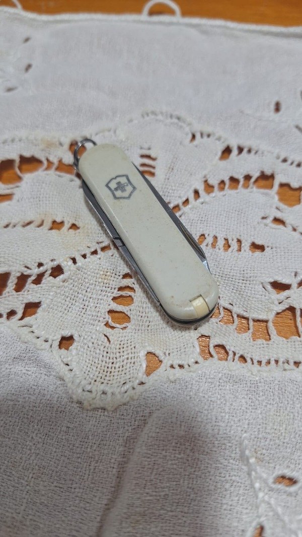 Producto - Navaja Multiusos Victorinox Classic - 1