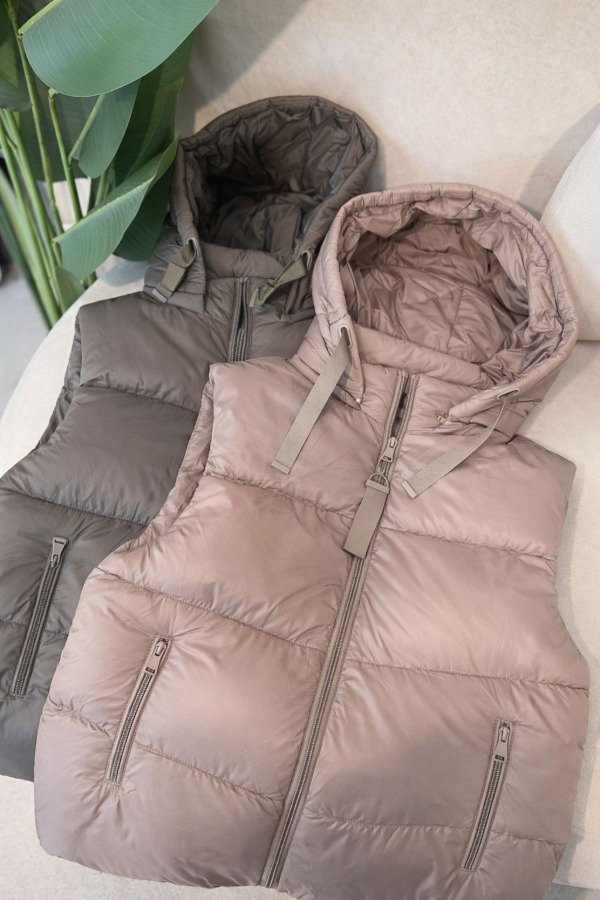 Producto - CHALECO CON CAPUCHA Y CIERRE "IMPORTADO" (Art. ST003)