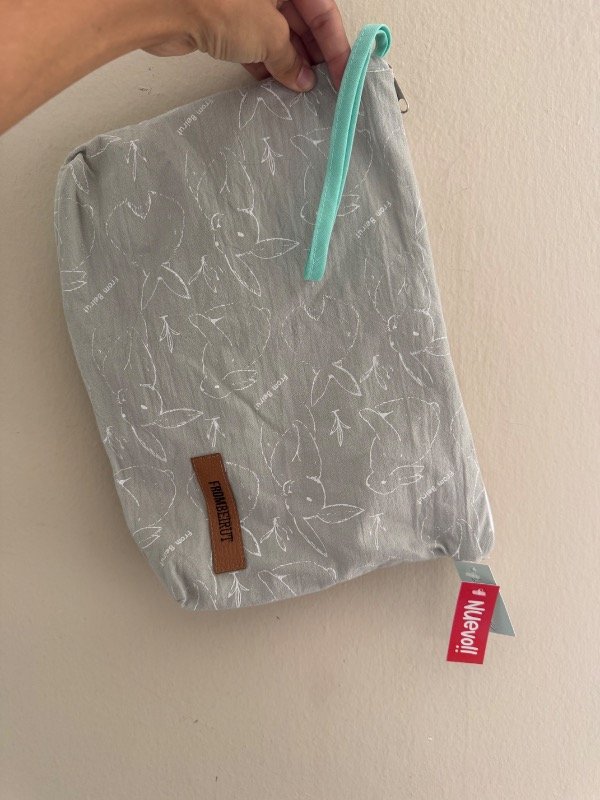 Producto - Neceser/pañalero impermeable FROM BEIRUT NUEVO MGM101