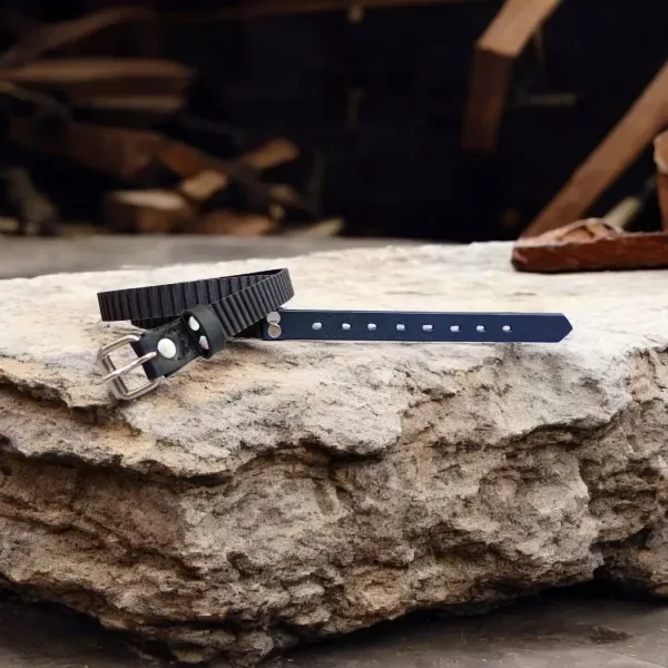 Producto - cinto en cuero y correa dentada chevrolet