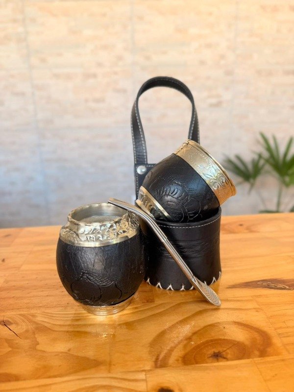 Producto - MATE ROMA CON BOMBILLA Y PORTA MATE DE REGALO