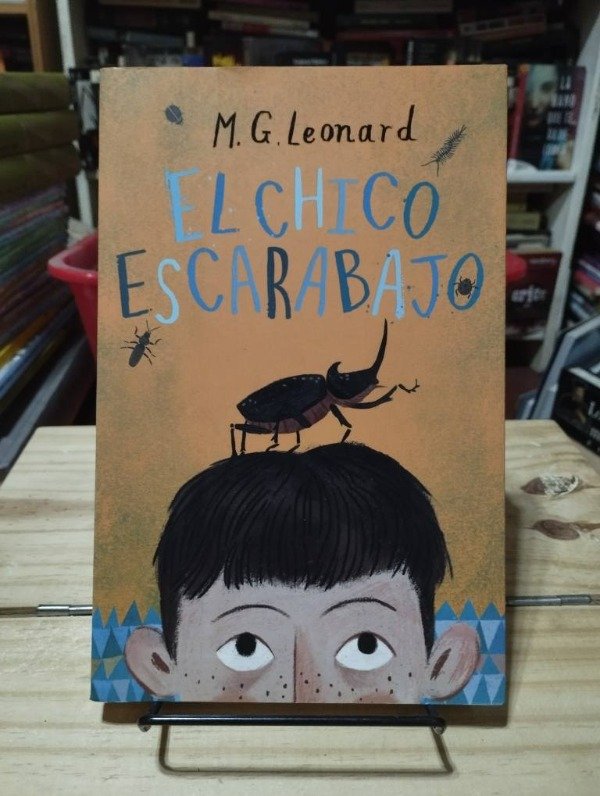 Producto - EL CHICO ESCARABAJO - M.G. Leonard