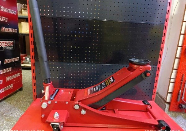 Producto - Crique doble piston 3 toneladas eurotech ( precio pesos)