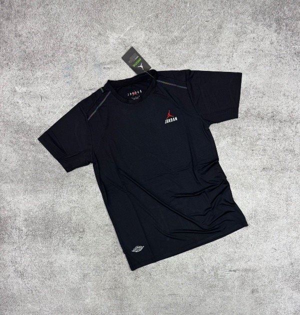 Producto - Remera deportiva importada Jordan