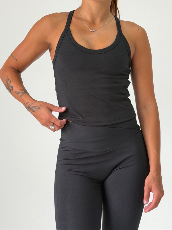 Producto - Top largo negro con corpiño interno