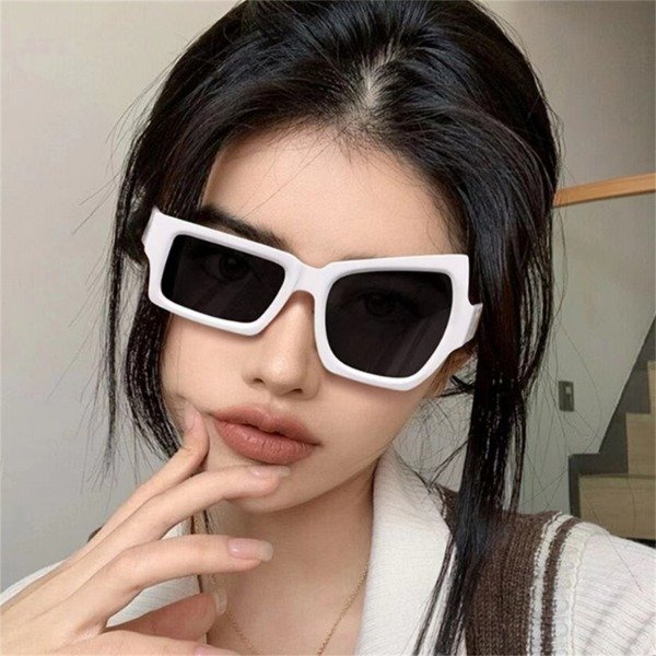 Producto - Asymmetrical Glasses