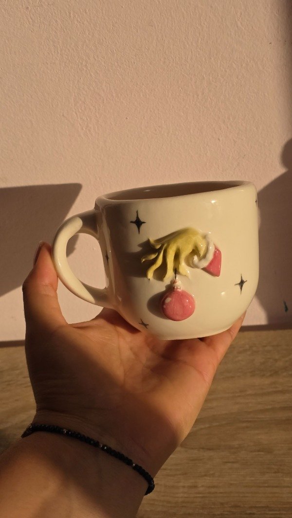 Producto - Taza Grinch borla en relieve