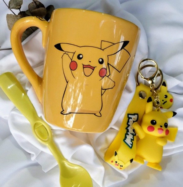 Producto - TAZA Y LLAVERO DE PICACHU