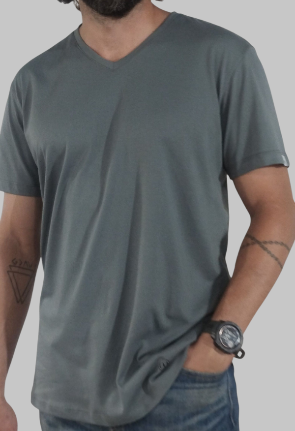 Producto - V-NECK GRAFITO