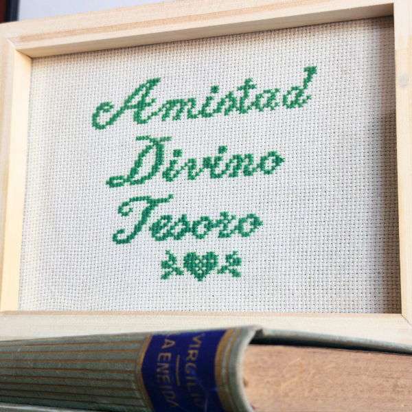 Producto - Amistad Divino Tesoro - Cuadro bordado en punto cruz - 0