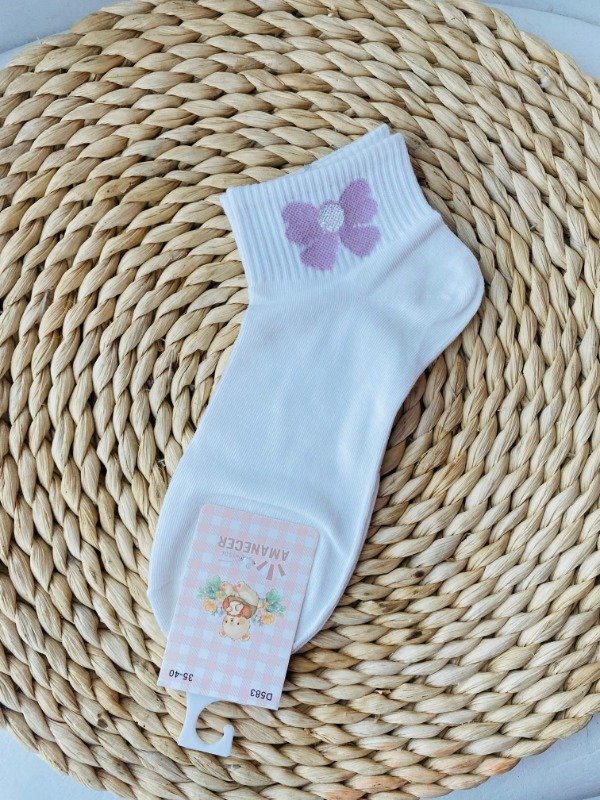 Producto - Media blanca con moño rosita