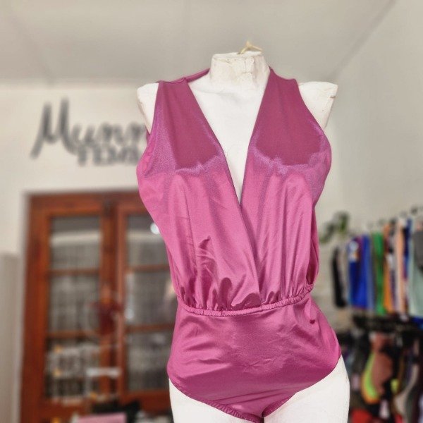 Producto - Body satén fucsia - talle único