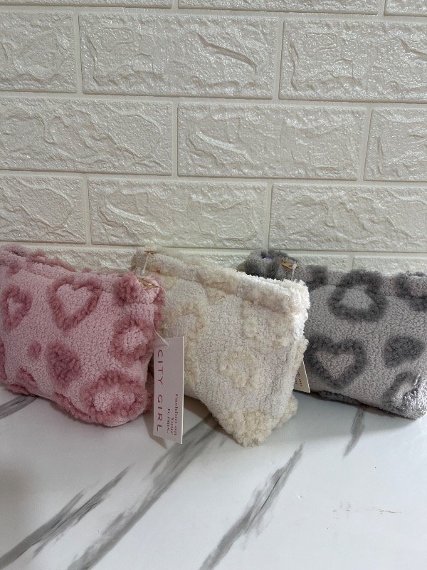 Producto - Nececer / Cartuchera de Peluche con Corazones - Marca City Girl - 0