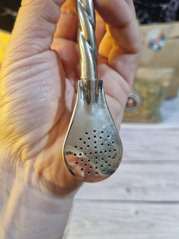 Producto - Bombillón Uruguayo de Caño Corto en Alpaca con Pico de Bronce Cincelado - 4