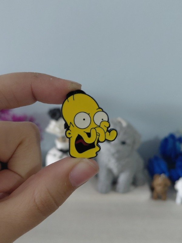 Producto - Pin metalizado - Homero de Los Simpson #1889