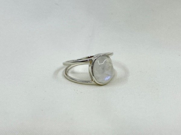 Producto - Anillo de plata con piedra de la luna FRANCIA