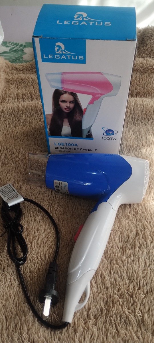 Producto - Secador de cabello 1000 Wats rebatible