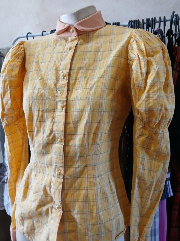 Producto - Camisa amarilla a cuadros