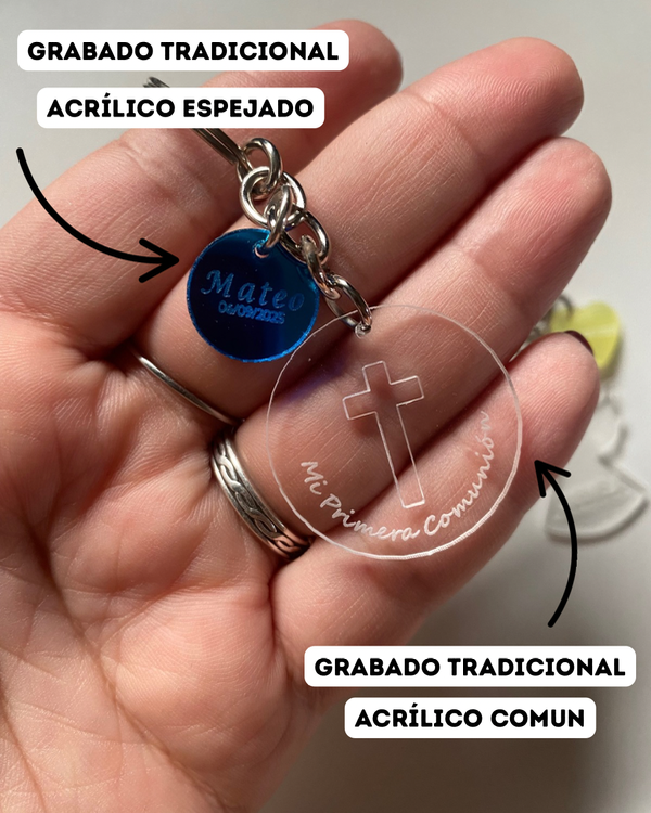 Producto - Llavero grabado tradicional + mini dije acrilico espejo grabado tradicional