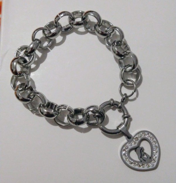 Producto - Pulsera DULZURA gruesa + dije corazon y Virgen Niña