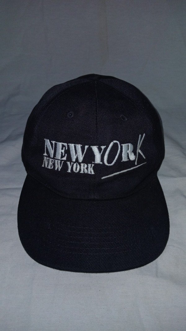 Producto - 80s disjoke New York City Buenos Aires discotheque embroidered cap. - 0
