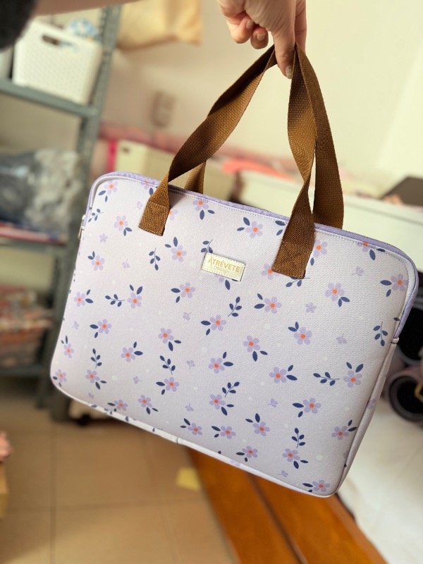 Producto - FUNDA DE NOTEBOOK - FLORCITAS LILA BEBE