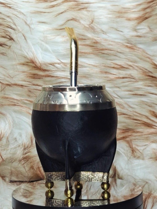 Producto - MATE TORPEDO LISO CON BASE Y PELOTITAS