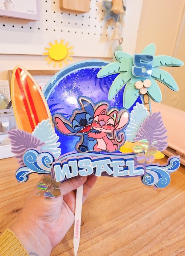 Producto - TOPPER 3D CON SHAKER Y LUZ PARA TORTA