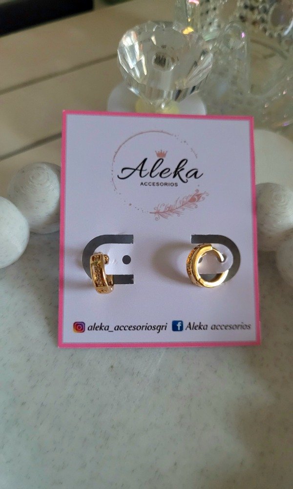 Producto - Argollas (1.0 mm) tira strass color blanco de acero dorado - 1