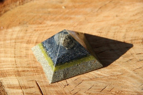 Producto - Pirámide 7cm