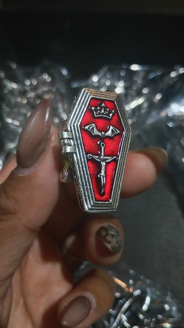 Producto - Anillo relicario Ataúd