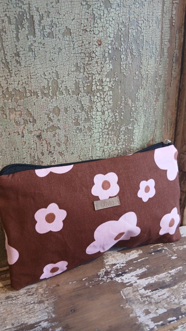 Producto - Cartuchera clásica flor