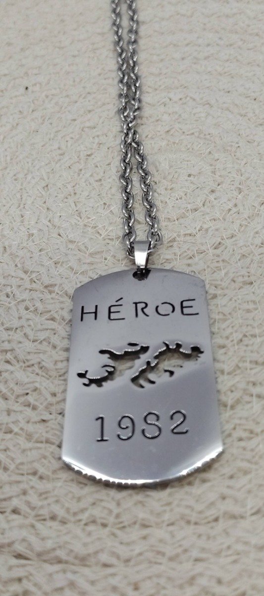 Producto - Dije de Mailvinas Heroe