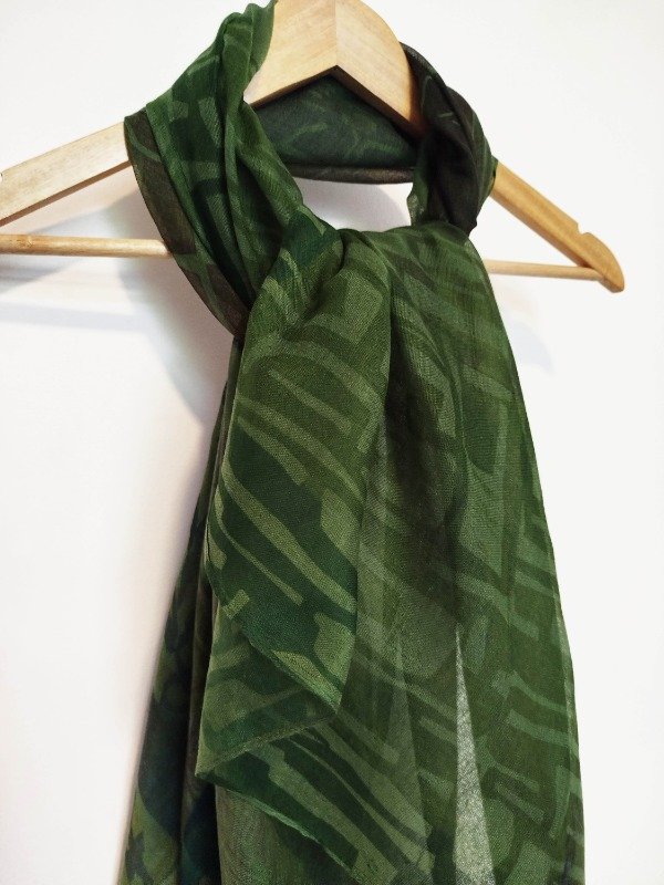 Producto - Pañuelo Mega -verde oliva estampa en verde-