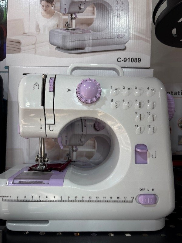 Producto - Máquina de coser grande