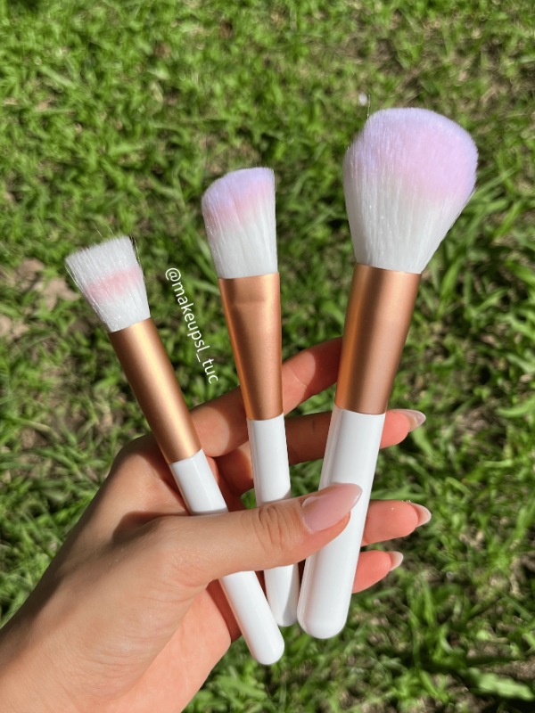 Producto - Brochas para maquillaje x12 Naez