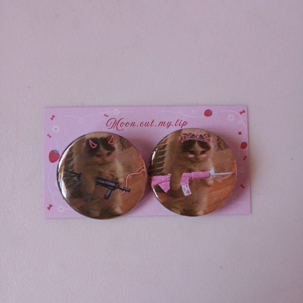 Producto - Pines compartidos gatos pistoleros