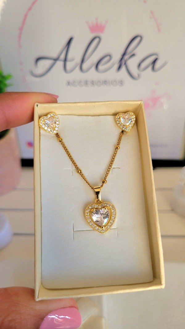 Producto - Conjunto collar y aros corazón con cubic y micropavé  de acero dorado - 7