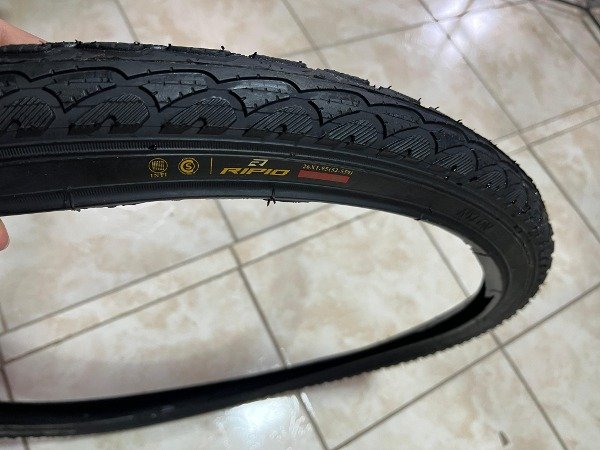 Producto - CUBIERTA MARCA RIPIO RODADO 26 LISA