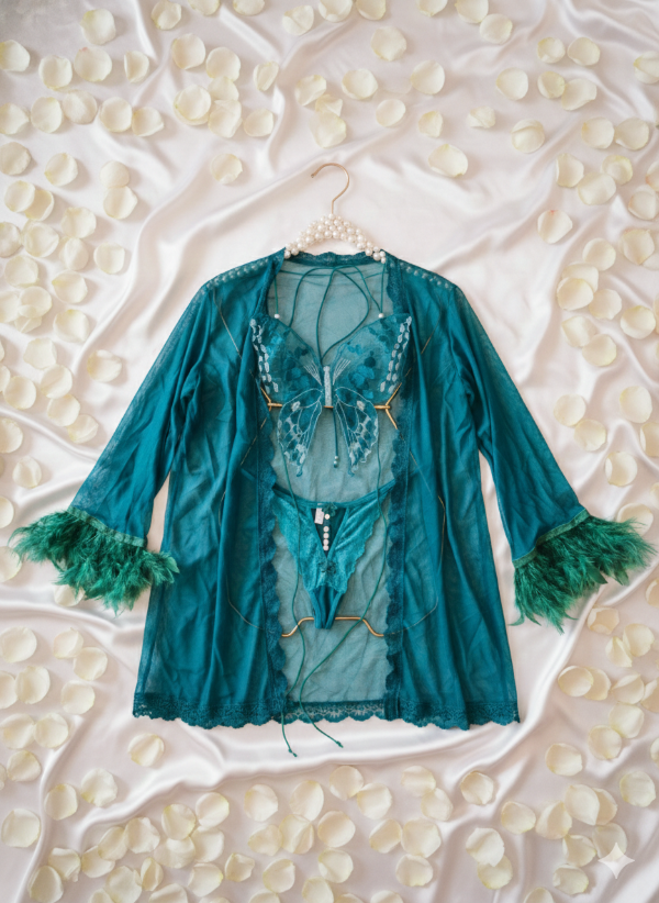 Producto - Bata c/plumas mariposa verde 88195