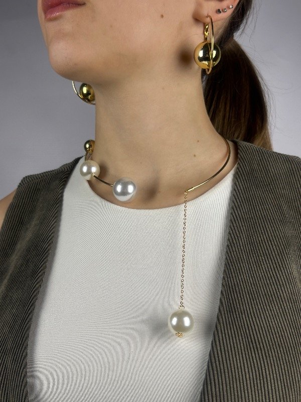 Producto - GARGANTILLA RÍGIDA DORADA CON PERLA 9106