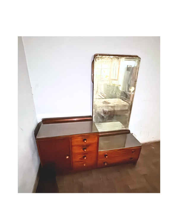 Producto - Cómoda con espejo / 1.5m de largo