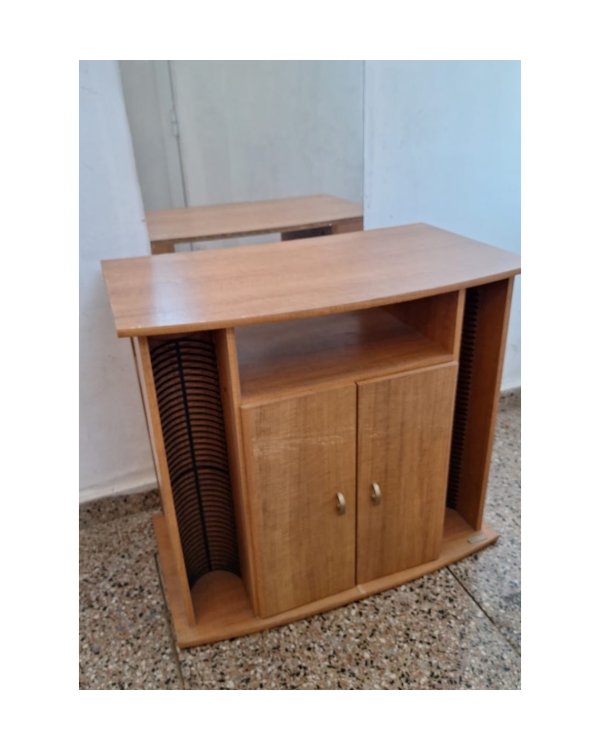 Producto - Mesa de tv con espacio de guadado  / 76x86x50