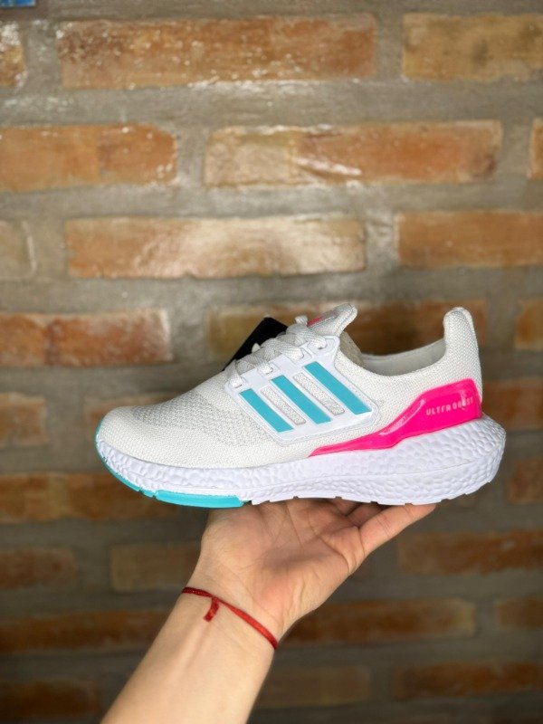 Producto - ADIDAS ULTRABOOST BLANCO/CELESTE
