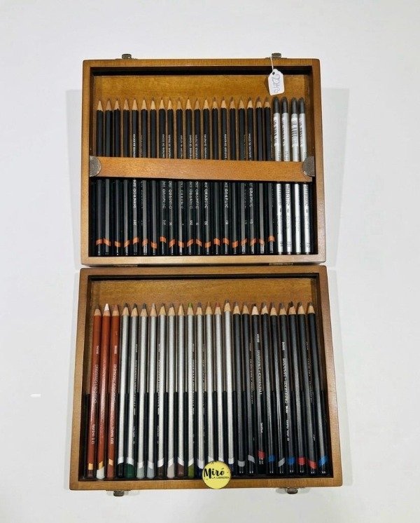 Producto - Derwent Sketching Collection (Caja de Madera) x48